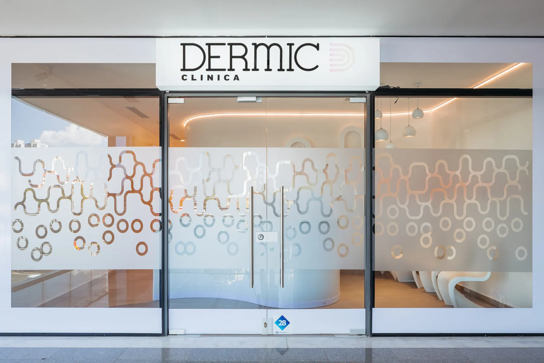Dermic Dermatology Clinic — imagen 17