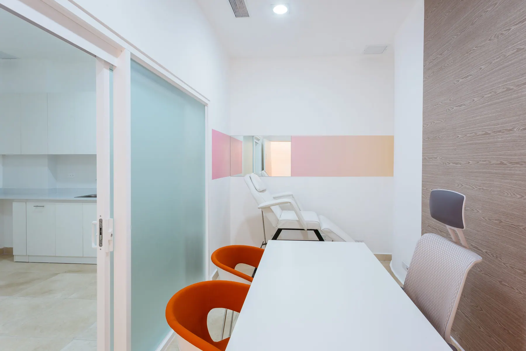 Dermic Dermatology Clinic — imagen 10